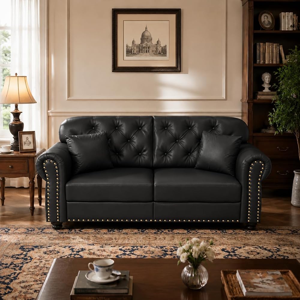 63" Chesterfield-Loveseat in schwarzem Kunstleder mit Rollarmlehnen