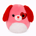 Squishmallows 8-Zoll-Plüschtier „Trishelle the Dog Valentine“.